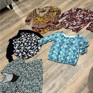 Women’s Top. Assorted Brands Size Medium- Ladies Size 4/6 Shirt Bundle